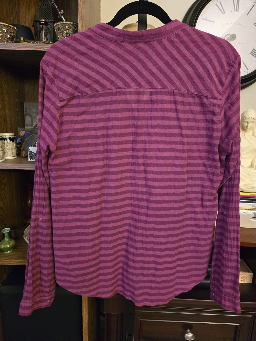 Mountain Hardwear Plum Striped Henley Lightweight Outdoor Top Size 12 - Picture 5 of 6
